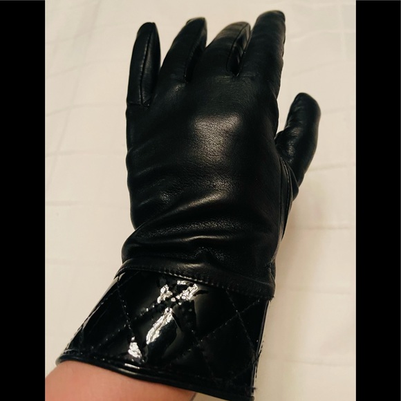 Black Leather Gloves - Picture 2 of 2